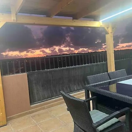 2 Bedroom Penthouse With Country And Sea Views Апартаменты *