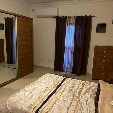 Apartment 2 Bedroom Penthouse With Country And Sea Views *