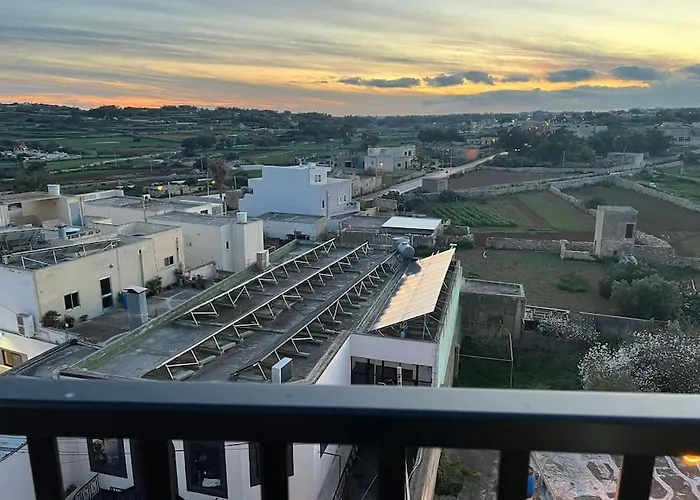 Апартаменты 2 Bedroom Penthouse With Country And Sea Views